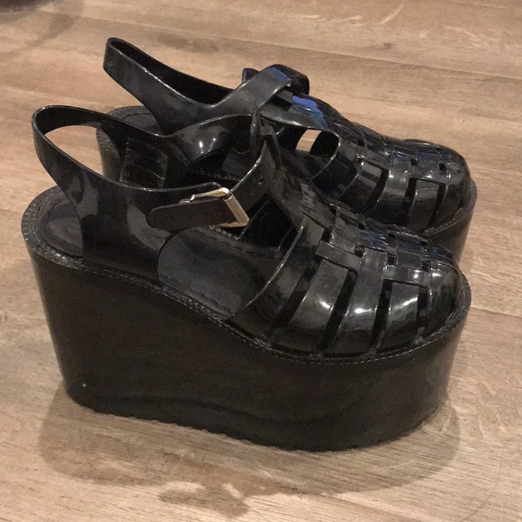UNIF Shoes - UNIF black hella jellies